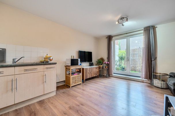 Plumstead Road, London, SE18 - Photo 1