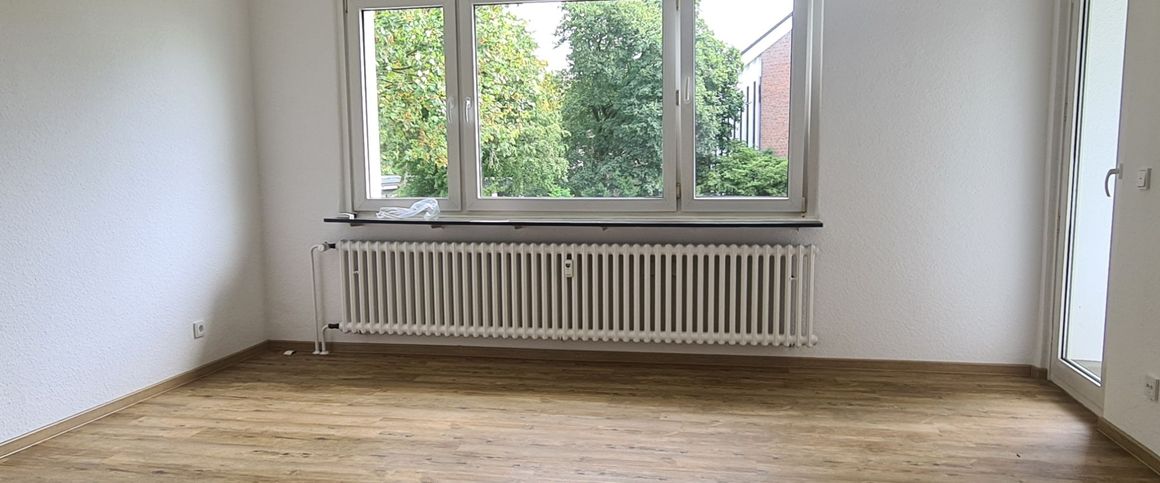 +++ Wir modernisieren – 3 Raumwohnung im Erdgeschoss mit Balkon und Duschbad +++ - Foto 1