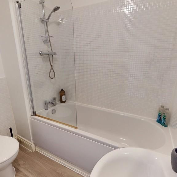 3 bedroom end of terrace house to rent - Photo 1