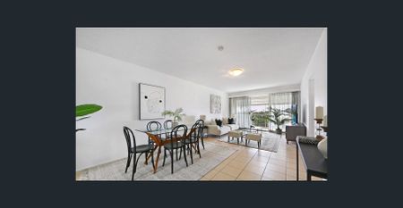 BROADWATER LIVING WITH STUNNING WATER VIEWS - Photo 4