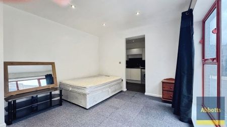 Observation Court, Ipswich - Photo 2