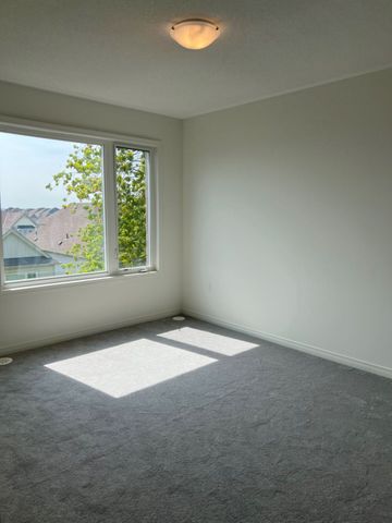 For Lease - 1434 Coral Springs Path, Oshawa, Ontario - Photo 2