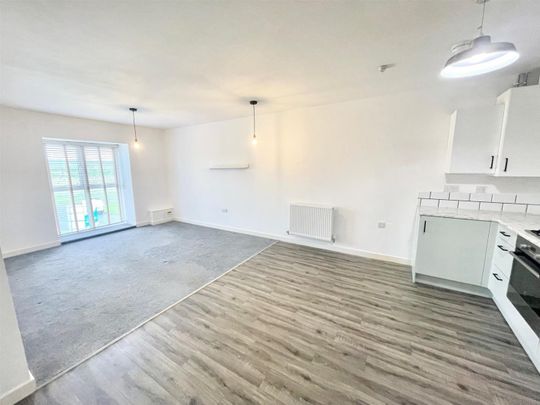 Whitney Crescent, Weston-Super-Mare - Photo 1