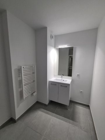Location Appartement 3 pièces 61m² PERPIGNAN 66000 - Photo 2