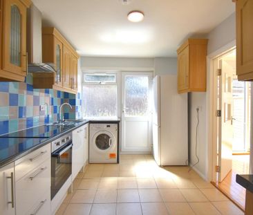 3 bedroom semi-detached house to rent - Photo 6