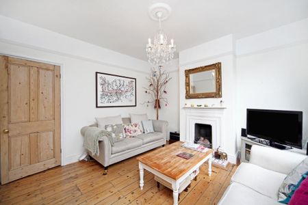 2 bedroom terraced house to rent - Photo 2