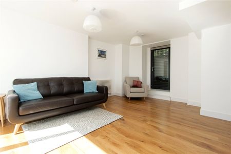 Dickens Mews, London, EC1M 5SZ - Photo 3