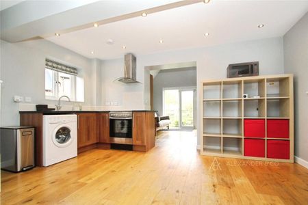 1 bedroom detached house to rent - Photo 5