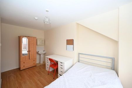 11b Eglantine Gardens, Belfast, BT9 6EZ - Photo 2