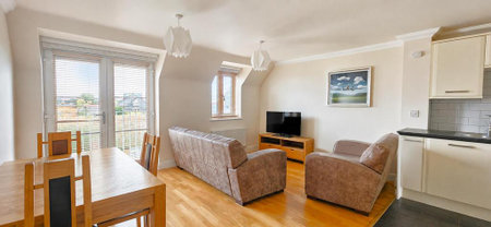2 bedroom flat to rent - Photo 2