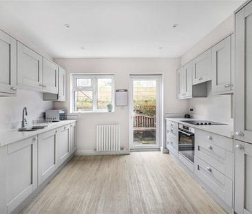 2 bedroom semi-detached house to rent - Photo 5