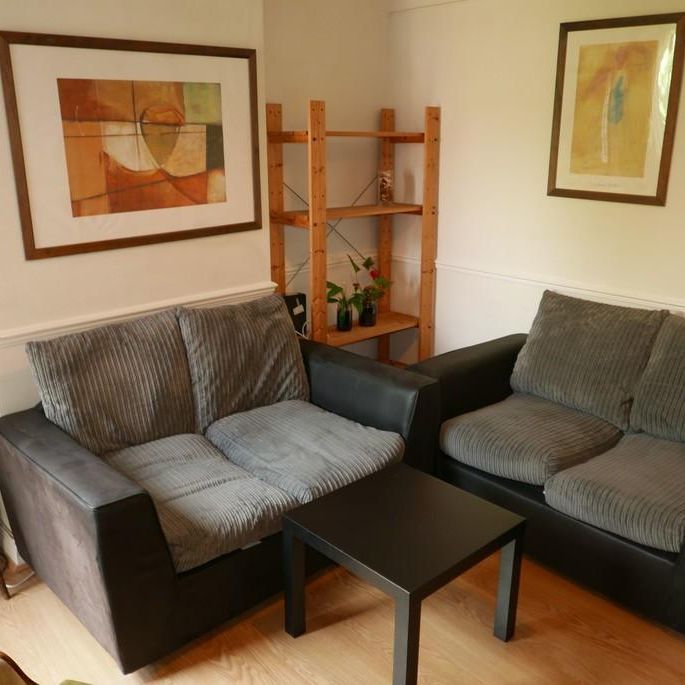 1 bedroom in a house share to rent - Photo 1