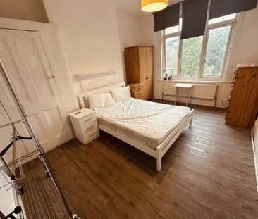 1 bedroom in a house share to rent - Photo 4