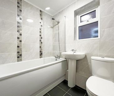 2 bedroom Maisonette to rent - Photo 3