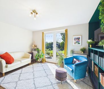 2 bedroom end of terrace house to rent - Photo 2