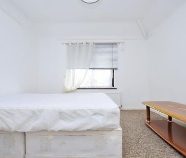2 bedroom end of terrace house to rent - Photo 1