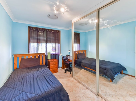 Spacious Family Home in Macquarie Fields - Photo 2