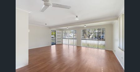 Spacious Three Bedroom Home in Kippa-Ring! - Photo 3