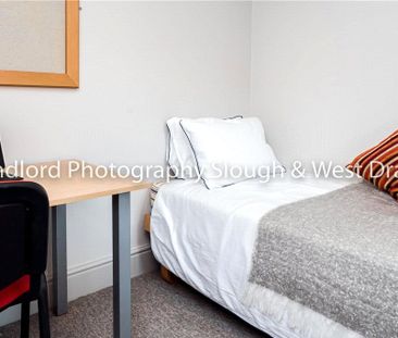 Park Barn East, Guildford, Surrey, GU2 8EW - Photo 4