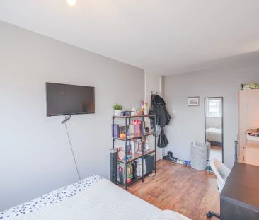 Wick Road – Room 3 - Photo 4