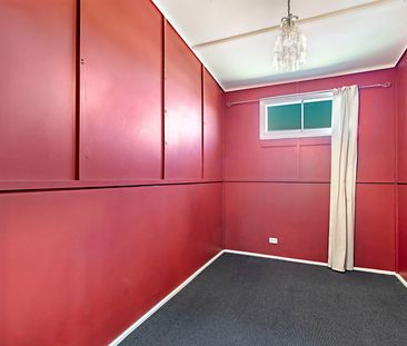 Spacious Home With Flexible Layout - Great Convenient Location - Photo 5