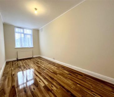 4 bedroom semi-detached house to rent - Photo 3