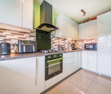 3 bedroom link detached house to rent - Photo 5