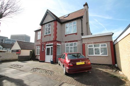 Crowborough Road, Southend On Sea - Photo 4