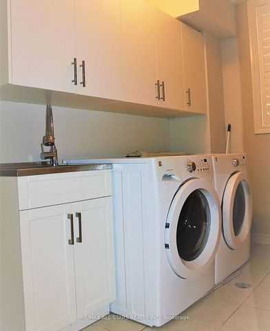 For Lease - 60 Cathedral High Street, Markham, Ontario - Photo 5