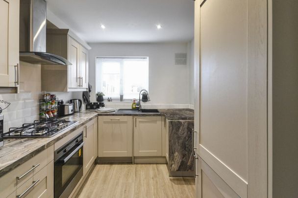 Church Leys, CM18, Harlow - Photo 1