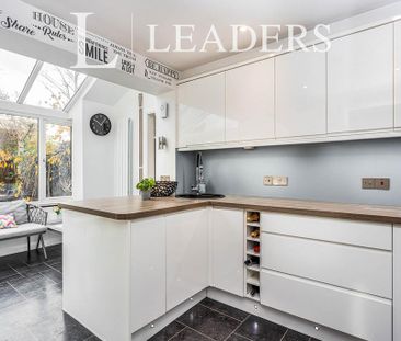 4 bedroom detached house to rent - Photo 6