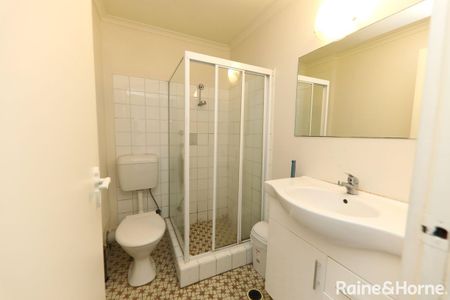 Neat Updated Studio Available on Bunnerong Road! - Photo 5