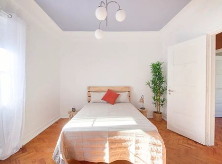 Avenida João XXI, Lisbon, Lisbon 1000-303 - Photo 4