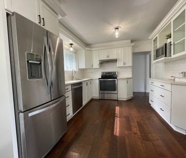 For Lease - 326 Rupert Avenue, Whitchurch-Stouffville, Ontario - Photo 6