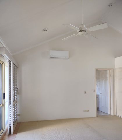 46/125 Santa Cruz Boulevard, 4226, Clear Island Waters Qld - Photo 4