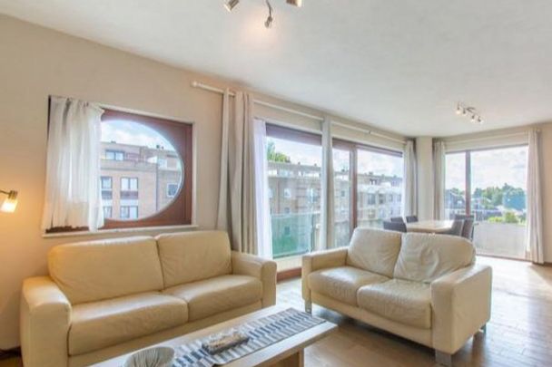 Proche de Stockel, appartement 2 chambres meublé avec terrasse - Photo 1