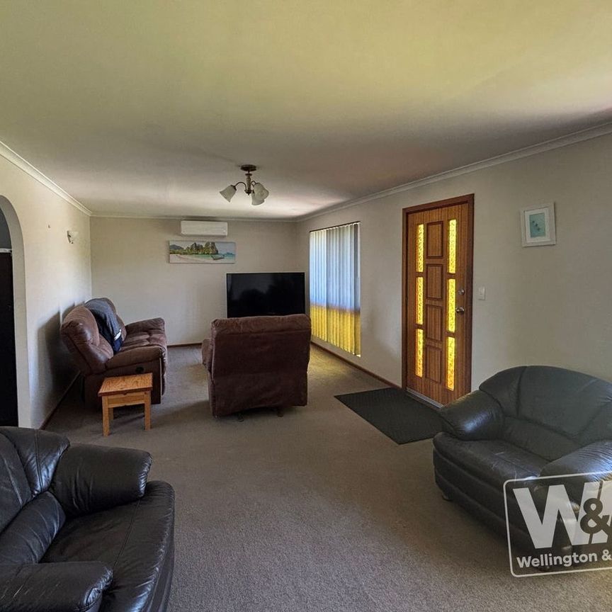 COMFORTABLE LIVING IN A SUPER CONVENIENT LOCATION - Photo 1