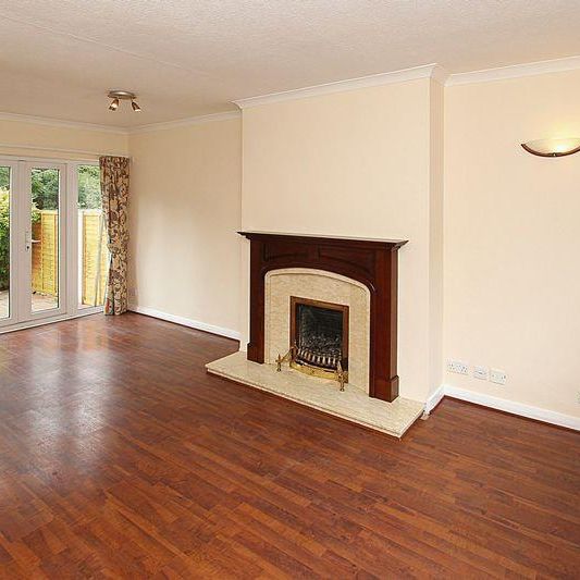 3 bedroom semi-detached house to rent - Photo 1
