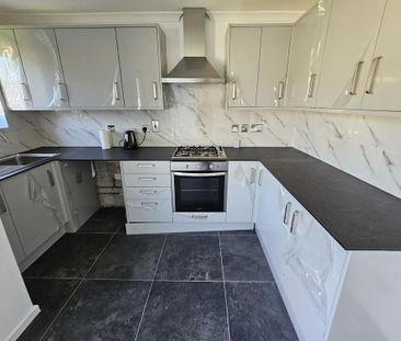 3 bedroom house to rent - Photo 3