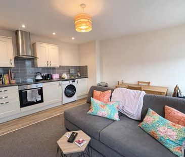 2 bedroom flat to rent - Photo 6