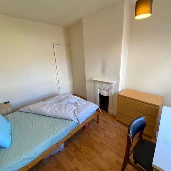 17 Arthur Street - College Side & 4 Double Rooms Loughborough - Photo 1