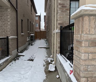 For Lease - 43 Allangrove Avenue Unit# Basement, East Gwillimbury, ... - Photo 2