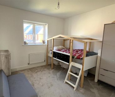 4 bedroom detached house to rent - Photo 5