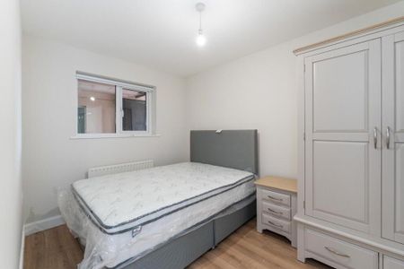 411 College Court Central, Belfast, BT1 6BZ - Photo 5