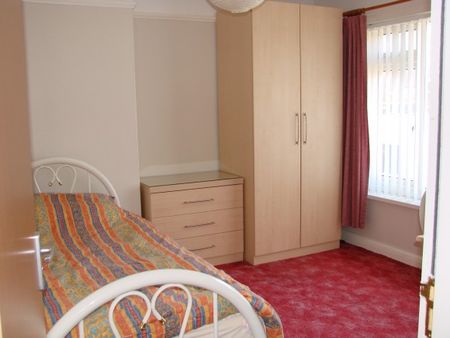 Bangor Gwynedd 5 bed house near City Centre - Photo 2