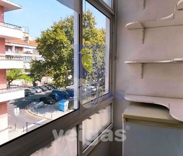 São Domingos de Benfica, Lisbon - Photo 5