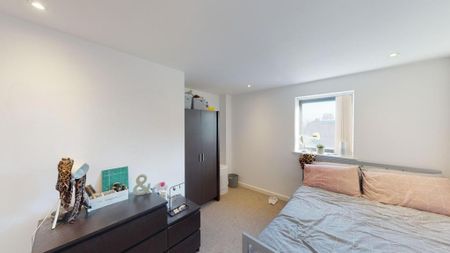 2 bedroom flat to rent - Photo 2
