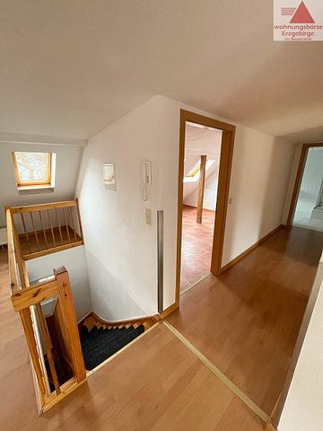 3-Raum-Dachgeschosswohnung im Herzen von Aue - Foto 4