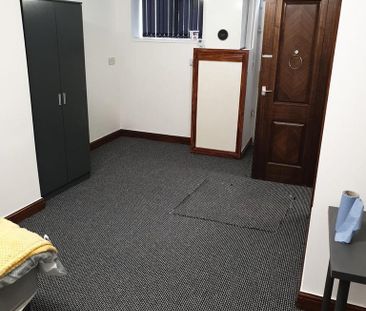 7 bedroom house to rent - Photo 3