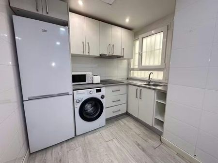 Paseo de Santa María de la Cabeza, Madrid, Community of Madrid 28045 - Foto 4